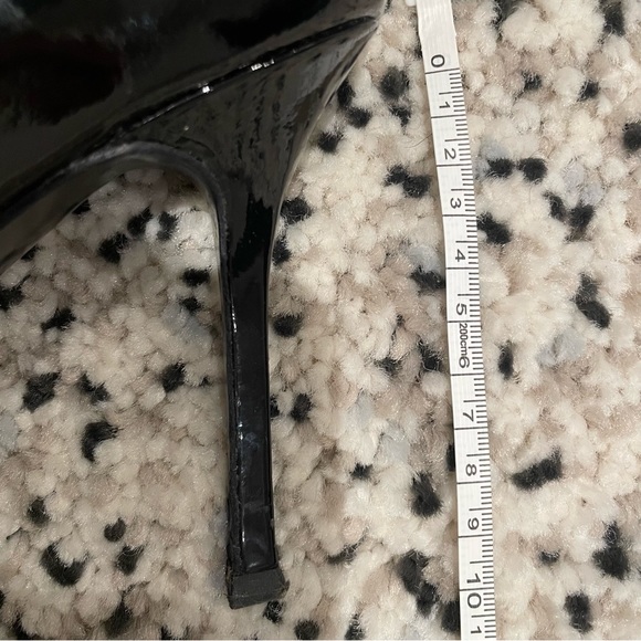 YSL Heels - Picture 7 of 8